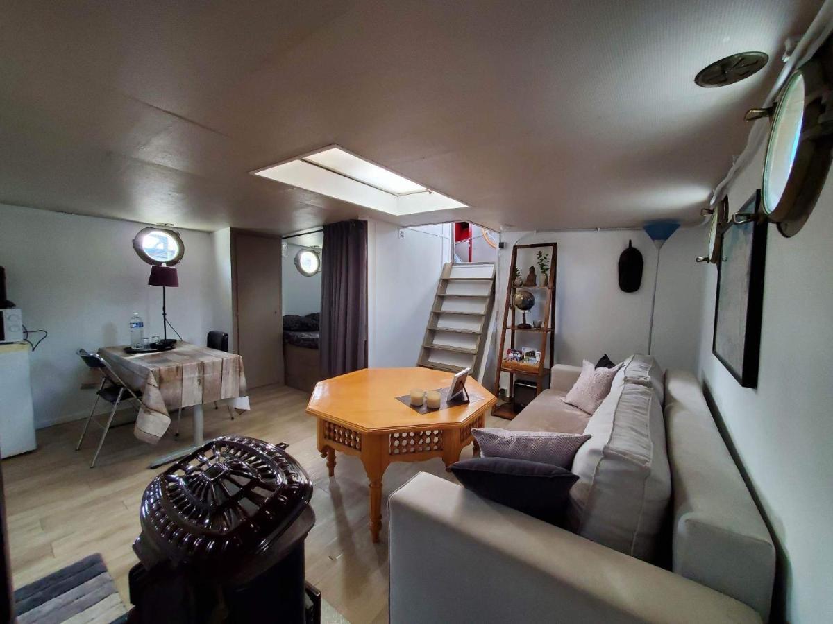 Peniche "Louise Michel" Sejournez Dans L'Appartement Du Capitaine, Offrez Vous Une Experience Inoubliable Au Fil De L'Eau Douai Ngoại thất bức ảnh