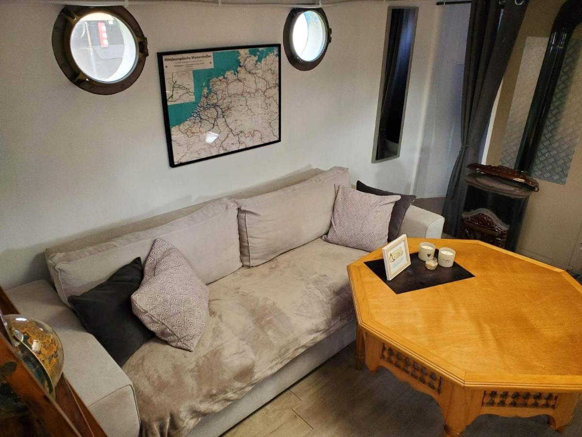 Peniche "Louise Michel" Sejournez Dans L'Appartement Du Capitaine, Offrez Vous Une Experience Inoubliable Au Fil De L'Eau Douai Ngoại thất bức ảnh