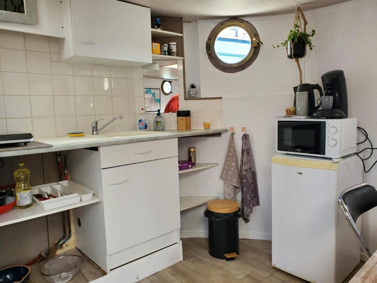 Peniche "Louise Michel" Sejournez Dans L'Appartement Du Capitaine, Offrez Vous Une Experience Inoubliable Au Fil De L'Eau Douai Ngoại thất bức ảnh