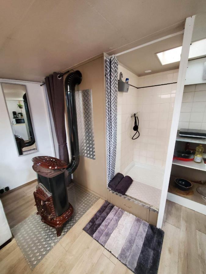 Peniche "Louise Michel" Sejournez Dans L'Appartement Du Capitaine, Offrez Vous Une Experience Inoubliable Au Fil De L'Eau Douai Ngoại thất bức ảnh