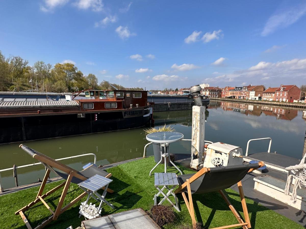 Peniche "Louise Michel" Sejournez Dans L'Appartement Du Capitaine, Offrez Vous Une Experience Inoubliable Au Fil De L'Eau Douai Ngoại thất bức ảnh